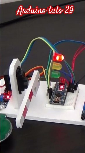 barrière avec deux capteurs. #arduino #led #lasdi
