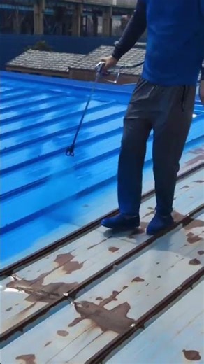 the process of painting the zinc roof of a house #popular #construction