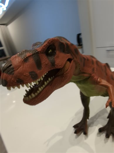 Unwrapping an original 1993 Jurassic Park T Rex #jurassicpark #toy #1993 #vintage #retro #nostalgia #collection