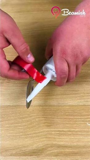 Smart silicone spoon hack with a simple trick to fix laminate flooring gaps #spoon #laminate #fix