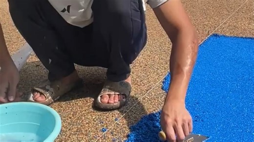 专业师傅epdm颗粒施工