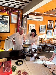 SUMMER COOKING CLASSES 🇫🇷🥖[hosted] My friend Asa invited to a cooking class at Vincent on Camelback. It was a lot of fun learning how to trim a beef tenderloin and make hollandaise. They served wine, crossiants, beef tenderloin, potatoes and a hollandaise type sauce. Most classes start from $88 and up. They have their classes listed on their website. 📲 https://www.exploretock.com/vincent-on-camelback-phoenix 📍3930 E Camelback Rd Ste 202 Phoenix, AZ 85018 | Tastes Of AZ