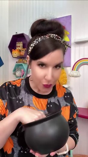 Squishy pumpkin guts: a recipe. #pumpkin #halloween #doctorsquish #squishy #squishymaker | Doctor Squish