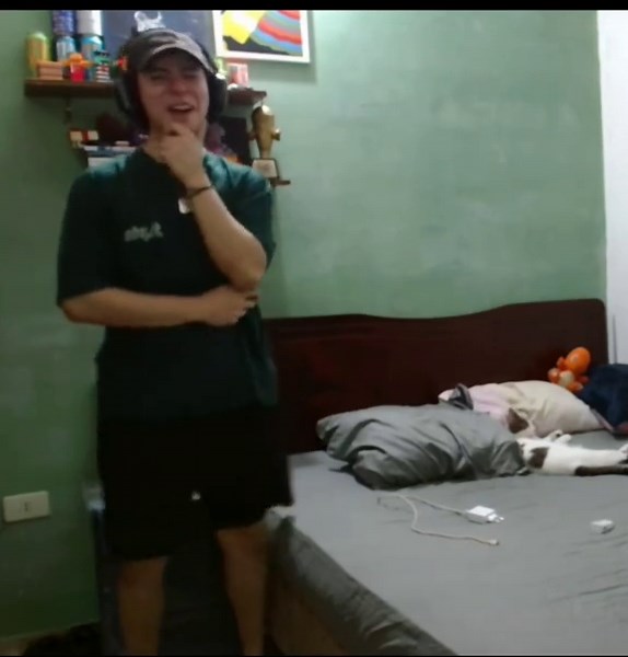 #SEBASPOD // Sebas otaku🥺 JAJJJAA@Sebass . . . #clip #sebaspod #humor #humortiktok #viralvideos #salienparati #paratii #tiktokponemeenparati #noflop #xybca #xybca #fyp #viral_video