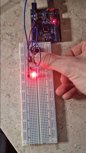 Arduino Uno Examples: 2 push buttons and LED.