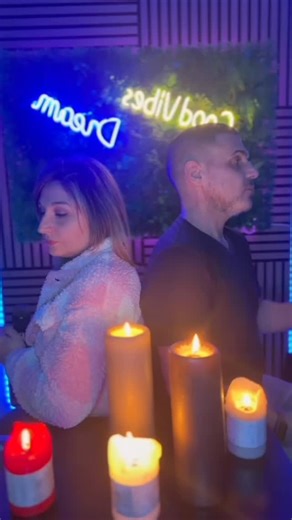 177 reactions · 34 shares | Une chanson que j’aime particulièrement… « Avant toi » de Vitaa & Slimane, partagée à la lumière des bougies avec mon ami @fabricefenartpro . Un moment simple, tout en douceur   Extrait de notre reprise #AvantToi #VitaaEtSlimane #Cover #Duo #ChansonFrançaise #LiveAcoustique #AmbianceChaleureuse #Musique #Artistes | Coralie Debled-Pro | Facebook