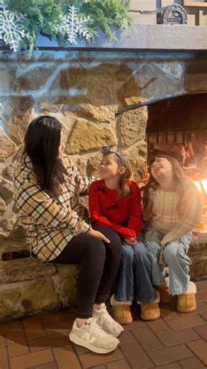 Sometimes the best holiday memories start with an easy dinner and a little surprise for the kids. Every kids meal comes with a free toy from our Old Country Store! Valid for a toy up to $5. Interested in something else? Use the $5 off anything else they have their eye on. | Cracker Barrel Old Country Store