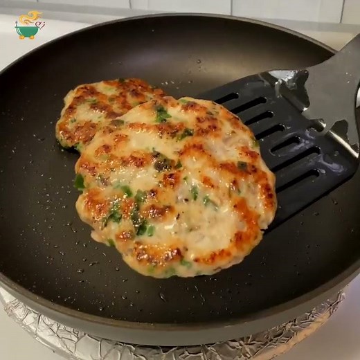 How To Make A Healthy Burger At Home | Chicken Patty Burger 🍔 Easy & Quick Recipe ~ #shorts