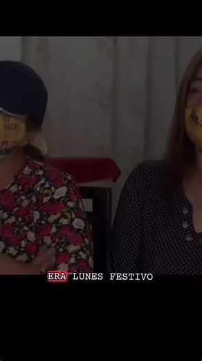 Alexxa on Instagram: "Los “falsos positivos” en Colombia fueron ejecuciones extrajudiciales cometidas por miembros del Ejército Nacional de Colombia, principalmente entre 2002 y 2008, durante el gobierno de Álvaro Uribe Vélez. El ejército asesinaba a civiles inocentes, haciéndolos pasar como guerrilleros muertos en combate para obtener beneficios como descansos, condecoraciones y recompensas. Las víctimas, en su mayoría jóvenes desempleados y de bajos recursos, eran engañadas con falsas promesas