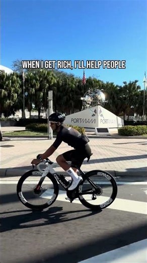 I’ll help them 🥹 #cycling #roadbike #funny #relatable #bikes