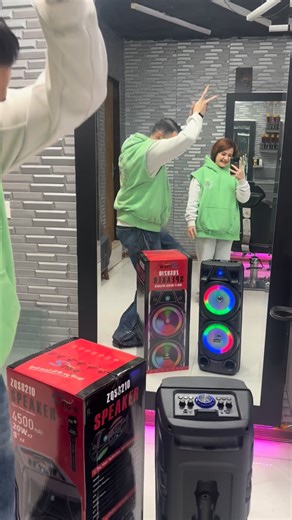 ‎⚜️اسپیکر پخش عمده و تکی ⚜️‎ on Instagram‎: "⁨ ⁨ ⁨ ⁨ ⁨ ⁨ ⁨ ⁨ ⁨ ⁨ ⁨ ⁨ ⁨ ⁨ ارزان ترین در ایران👌✅ ممنون ک لایک و فالو میکنی😘 🔱Zqs_8210🔱 قابلیت tws ( اتصال دو اسپیکر بهم) با اختلاف از همه جا ارزون تر😍👌 اسپیکر چمدونی بزرگ ۸۰ سانت ارتفاع شارژی قوی دو عدد ساب 8اینجی بلوتوث دار فلش خور رم خور میکروفون دار ریموت دار اتصال به کامپیوتر رقص نور چند مدل تنظیم بیس کیفیت فوق‌العاده بیس دار باطری عالی قیمت فقط= ✅4/550✅ ❌گران نخرید ❌ پخش عمده و تکی ارسال به تمام نقاط کشور خرید حضوری و آنلاین تهران شهرک ولی