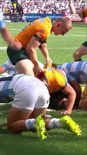 One of the tries of the year from Jorgo 🤯