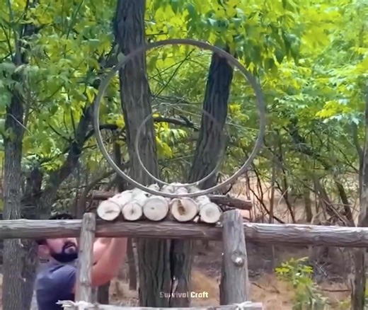 Building a Barrel Hut for Survival in the Woods-004-000 | Survival Craft