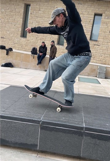 The Struggles of Manual Tricks in Skateboarding