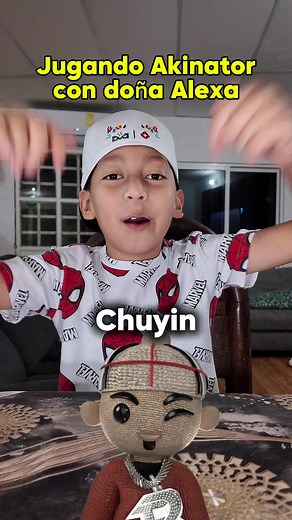 Jugando Akinator con Chuyin y Alexa