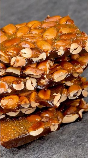Easy Peanut Brittle Recipe | Super Crunchy!