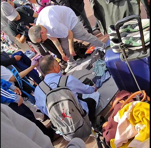 A chaotic scene in San Francisco as hundreds of thieves selling their shoplifted products scatter when police walk through the swap meet of stolen goods.Just kidding. Nobody cares, and they pretend like the cops aren’t even there.