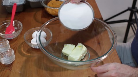 How to make Pumpkin Bread | Easy Homemade Pumpkin Bread Recipe