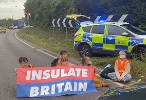 Dozens arrested after M25 chaos sees drivers clash with climate protestors
