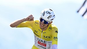 Tour de France 2025, 13e étape : Tadej Pogacar écrase le chrono à Peyragudes, Remco Evenepoel perd pied - RTBF Actus