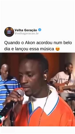 Velha Geração 📺 on Instagram: "🎶✨ Curiosidades dos anos 80/90 que vão te transportar no tempo! 🚀 ⏳ Os CDs chegaram no Brasil em 1985 e mudaram para sempre a forma de ouvir música. Até então, a fita K7 era a queridinha das gerações! O primeiro celular surgiu em 1983, mas só quem tinha muito dinheiro poderia pagar pela enorme “tijolada”! O Game Boy foi lançado em 1989 pela Nintendo e se tornou um dos brinquedos mais desejados, revolucionando o mundo dos videogames portáteis. 🎮 Mortal Kombat fo