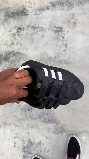 Zapatillas Adidas para Niños y Niñas Talla 30