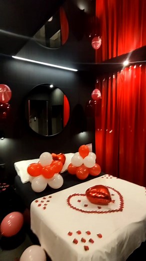 Romantic Red Room Decor Ideas for Couples | Love Hotel Inspiration