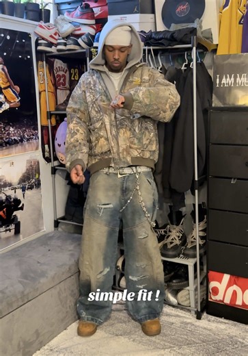 realtree camo jacket goes overly hard w the mud wash jeans😮‍💨 #streetwear#fashion#camo#realtree#fit