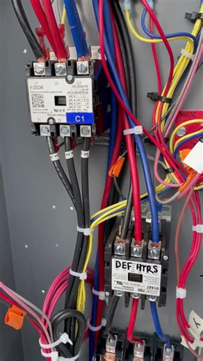 Walk in cooler electric defrost