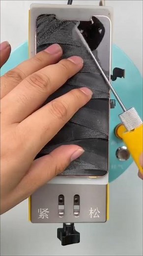 iPhone lcd screen glue cleaning