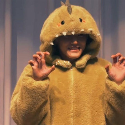 How can someone be THIS adorable? 😭 #taeyong #kpop #wyld
