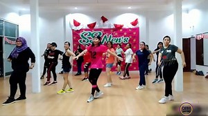 989K views · 10K reactions | I Want To Break Free - Mega Mix 68 Cumbia - Zumba Fitness - Edita Febriana | XO Zumba Fitness | Facebook
