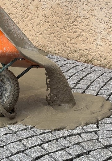 Béton liquide pour pavé en granit — guide chantier 2026