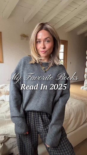 My 5 star reads of 2025 ⭐️ ⭐️⭐️⭐️⭐️! My favorite books of 2025 all had one thing in common: characters so well developed—so human, so perfectly flawed and relatable, they felt like people I could reach out and hug. And the stories? Completely unpredictable in the best way—those rare plots where you genuinely don’t know what’s coming next, but you trust the journey because the characters have already earned your whole heart. My Friends by @backmansk gave me characters who were messy, tender, loya