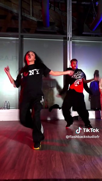 MONEY IN THE BANK 💰 Chorégraphie par @carlathyyy @SWIZZ BEATZ 🎵 #hiphop #dance #moneyinthebank #danceclass #choreography