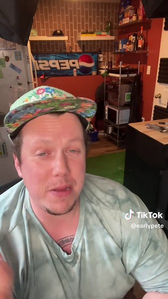 Grapico is the most interesting soda pop ever - it has over a 100 year history in the southeastern United States, and has quite a few interesting anecdote from that century - one of the most interesting things is that despite its name and over a century of implication, it doesn’t contain any real grape or grape juice #r#regionalfoodsg#grapesodaa#alabamaf#floridag#georgia