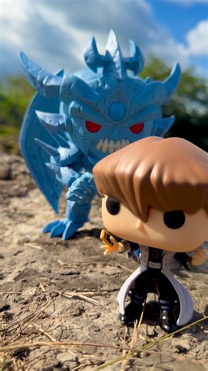 PerpetualPTY | Funko | Collector | Toys on Instagram: "#yugioh 388 Seto Kaiba. Pieza regular del año 2018 actualmente en estado Vaulted, obtención por medio de retailers. 757 Obelisk the Tormentor. Una pieza exclusiva de @gamestop del año 2020 actualmente en estado Vaulted. Este es 6 pulgadas y ha tenido 2 restocks, obtención retailers. El primer Dios egipcio originalmente invocado por Seto Kaiba 🤩 #funko #yugiohtcg #originalfunko #anime"