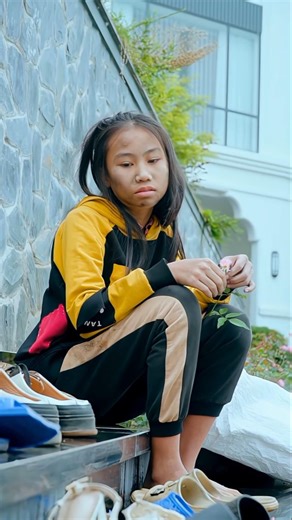 আল্লাহ তুমি আমার আগে মাকে নিয়ো না।#shorts #shortsviral #shortsfeed #gojol #islamicmusic #ghazal