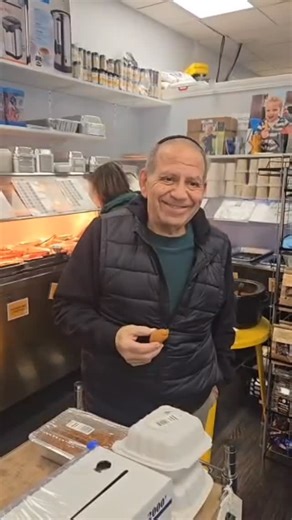 Sarah's Tent AKA " The Tent ⛺️ " on Instagram: "Throwing it back to the good old days ️ — we had the pleasure of having Marc Mizrahi (Marc with a C) share his love for our classic kibbe. Perfectly thin shell, juicy flavorful meat, just the right amount of moisture — authentic perfection. From his first bite to that smile at the end, you could tell — this was happiness in every crunch. 阮✨"