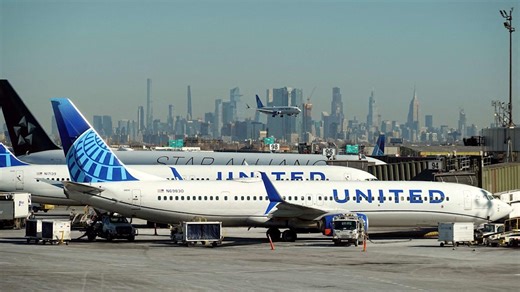 United Air surges with Q1 beat, invests in growth 'aggressively'