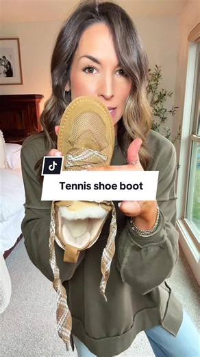 The comfiest and cutest tennis shoe boot with leggings or jeans 😍👌🏻 #womensshoes #shoes #fashiondeals #tiktokshopblackfriday #tiktokshopcybermonday