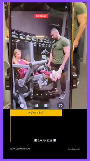 Dok mnogi „odrade“ trening usput, Duća je trener koji je 100% prisutan. Bez telefona u ruci, bez prazne priče, samo fokus na TEBE uz pravilnu tehniku, motivacija u pravom trenutku i trening koji stvarno daje rezultat. 🦾 Ako tražiš fitnes instruktora koji radi ozbiljno, prati svaki pokret i gura te da budeš bolja verzija sebe, @dusan95z je taj. 🔥 | Mediaportal.rs