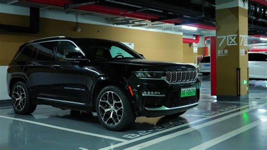 2964mm 黄金轴距撑起美式 SUV 的磅礴身姿，奢适座舱，心之所向皆坦途 4xe 插混系统迸发 375 马力与 637 牛米扭矩，一口价 28万元