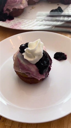 Healthier Lemon Berry Cupcakes #healthyrecipes #recipe #dessertrecipe
