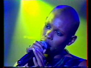 Skunk Anansie - Brazen (weep) (NPA live 1997)