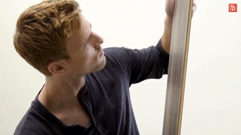 How to install laminate flooring on the wall