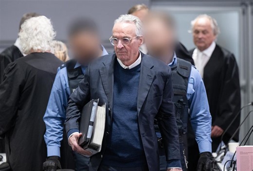 Un réseau complotiste insolite jugé à Francfort pour un projet de coup d'Etat | RTS