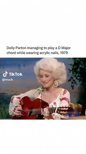 Dolly Parton: Iconic Moments and Impressive Style