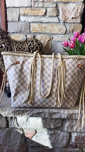 This amazing bag is finished! What a processs 🤩 #louisvuitton #revampedbag #western #vintageboho