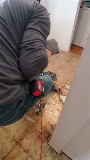 VCT tile removal - Vynl Flooring Install
